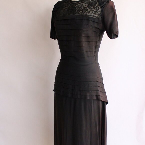 Vintage 1940s Dress, Black Rayon Dress With Soutache Trim, Peplum, and Shoulder - Picture 4 of 10
